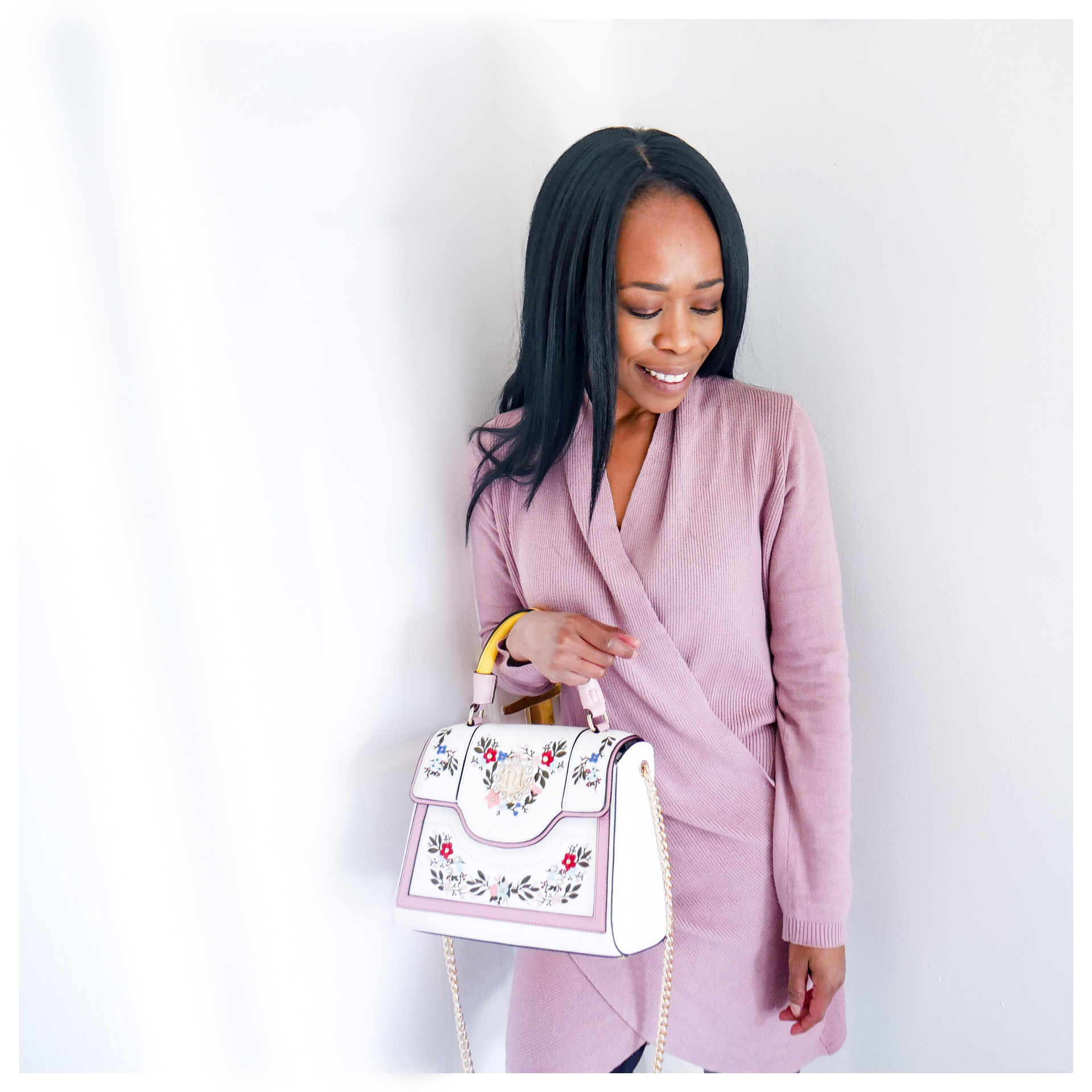Pink Tobi Dress9 How to Wear Pastels 2019 Updated |Mauve Jumper Dress with Pastel Floral Bag| www.kittyandb.com #Lilac #Pastel #Chic #colourInspiration #OutfitInspiration #ColourPairing #Mauve #Embroidery #bag #PinkAesthetic